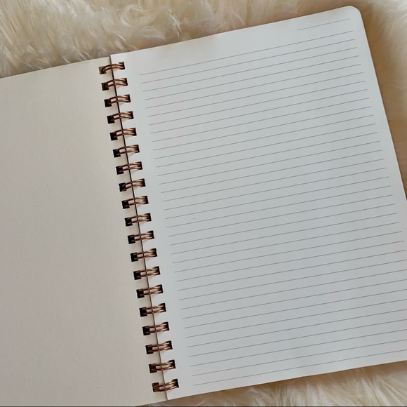 2for23$• NWOT Fringe Studio Rose Grid Notebook - Picture 3 of 4